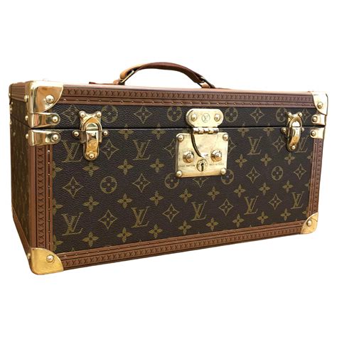 louis vuitton vanity trunk price|Louis Vuitton hard case.